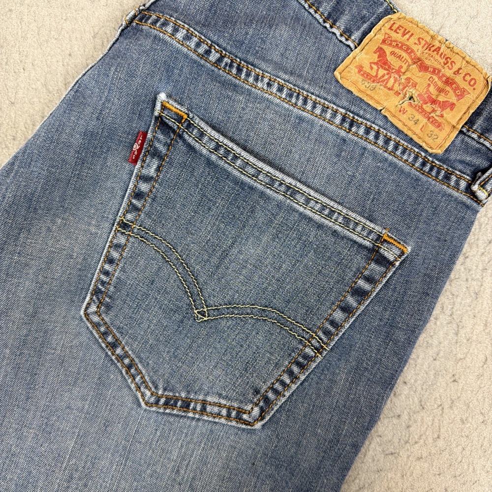 Levi's Men's 559 Relaxed Straight Blue Medium Wash Denim Jeans 34X32